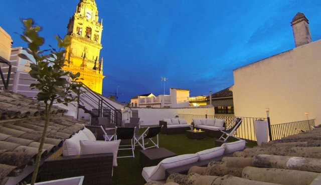 Los Patios Hotel