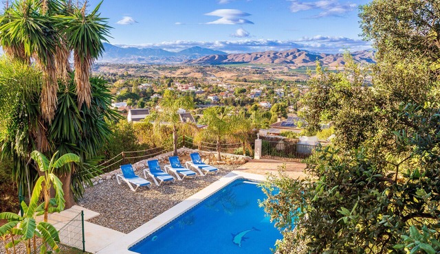 Lovely Home Casa Rural Las Mañanas. Fenced pool, barbecue, private garden