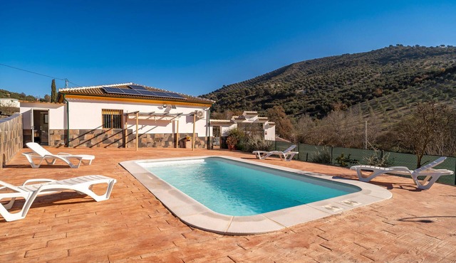 Lovely home in Iznájar
