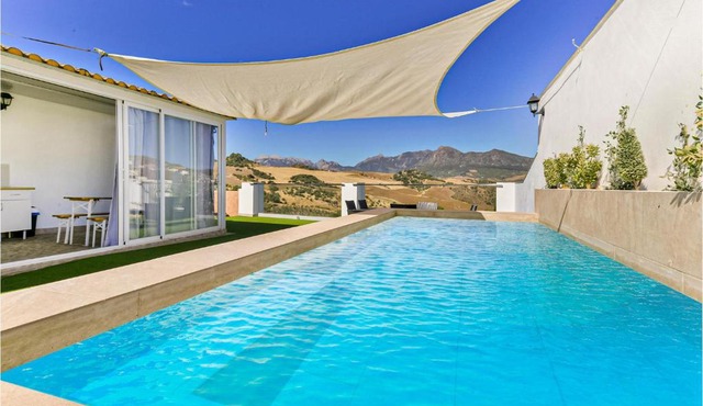 Lovely Home In Montecorto