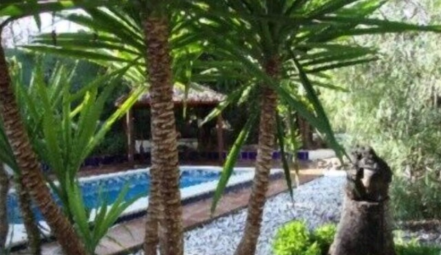 Lovely private holiday home by river and mountains. Pool,