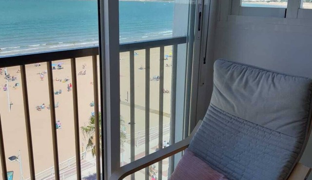 Lujoso Apartamentos Frente al Mar, Cádiz. Preciosas Vistas a un Paso de la Playa