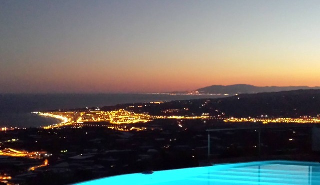 Luxury villa for 8 with infinity pool and panoramic sea views