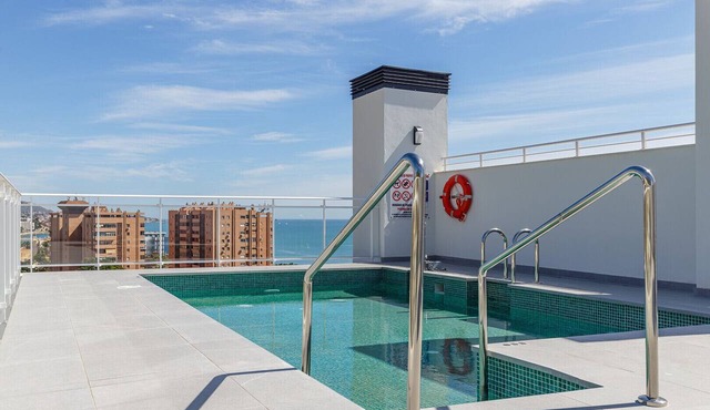 Miramar Apartment with Shared Pool