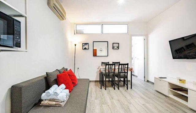 Modern 1BR in Central Torremolinos - Walk to Beach