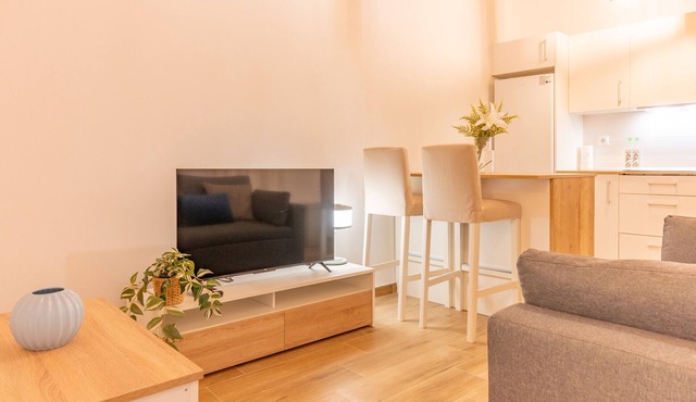 Modern and Bright Apartment in the Heart of Vallecas