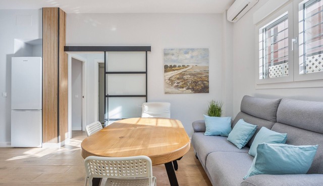 Modern Apartment by the Sea with Wi-Fi and Air Conditioning