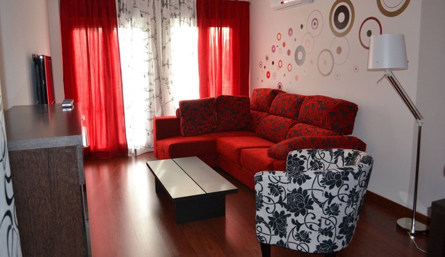 Modern, central, with three bedrooms, fully equipped
