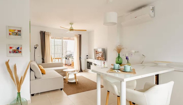 Modern Penthouse w/Rooftop Terrace, Parking + Lift, 360 Views + Optional Hot Tub