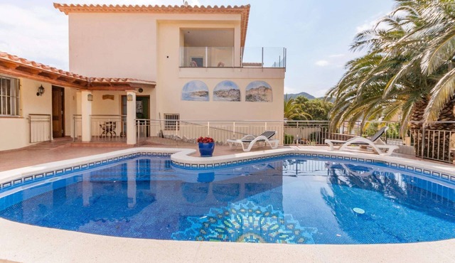 Modern Villa near Beaches in Roses