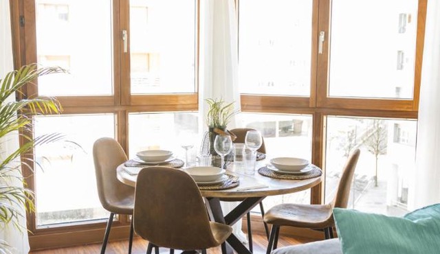 MyHouseSpain - Playa de poniente, con vistas al mar y parking gratuito in Gijón