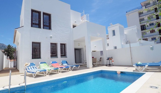 Nerja Paradise Rentals - Villa Perla
