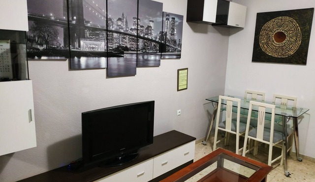* NEW * Holiday Accommodation 8 people 4 rooms