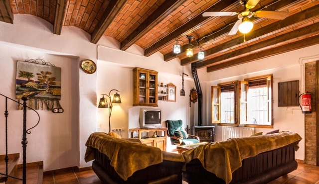 Nice country house with patio, fireplace and WiFi