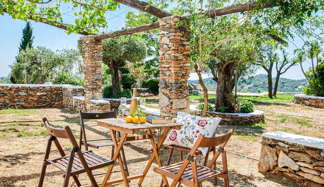 Nice home in Constantina