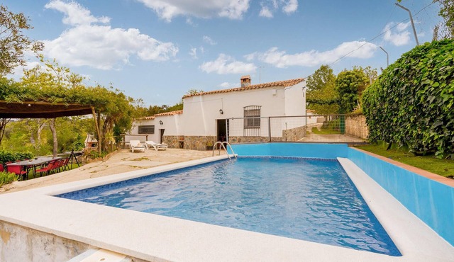 Nice home in Cortegana