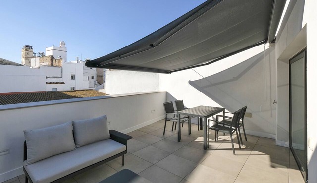 Penthouse with terrace - Villar Suites by Cadiz4Rentals