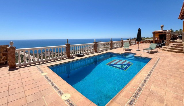 Pet friendly home in Almuñecar