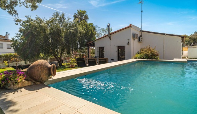 Pet friendly home in Guillena