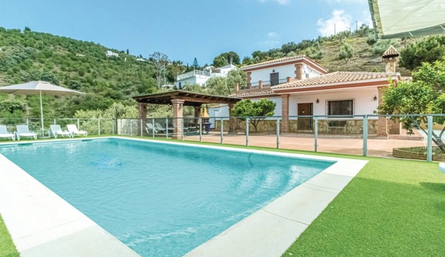Pet-Friendly Villa Casa Olivia with Pool & Wi-Fi