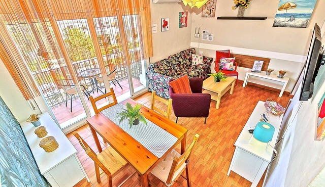 Plaza de Toros 3-Bedroom Apartment with Balcony