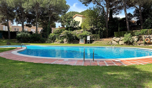 Preciosa Casa, con Enorme Piscina en Zona Tranquila y Familiar in Sant Feliu de Guixols
