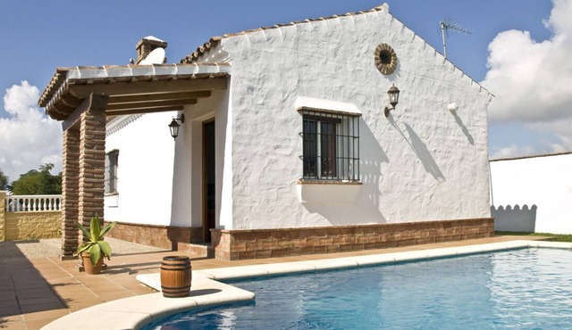 Private pool, close to the beach and town, covered barbecue terrace, fly screens, Wifi - Casa Marinas -