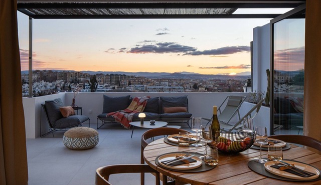 Privater Pool - Terrasse mit Aussicht - Tolle Lage by Interhome