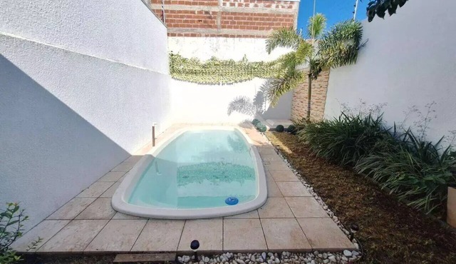 Refuge in Foz do Iguaçu, 10 minutes from Paraguay Customs, with swimming pool and air conditioning in Jardim Ana Cristina Foz do Iguaçu