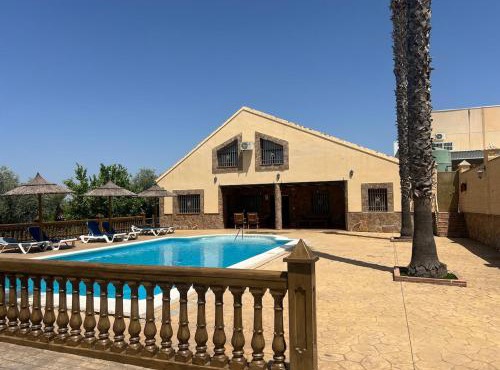 Relax y piscina privada para familias