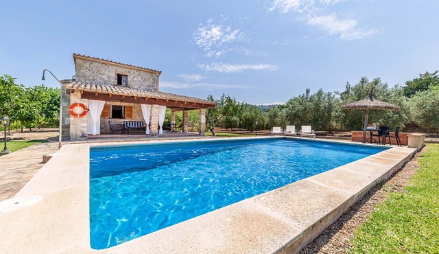 Romantic getaway 11km to Pollensa Port in Crestatx