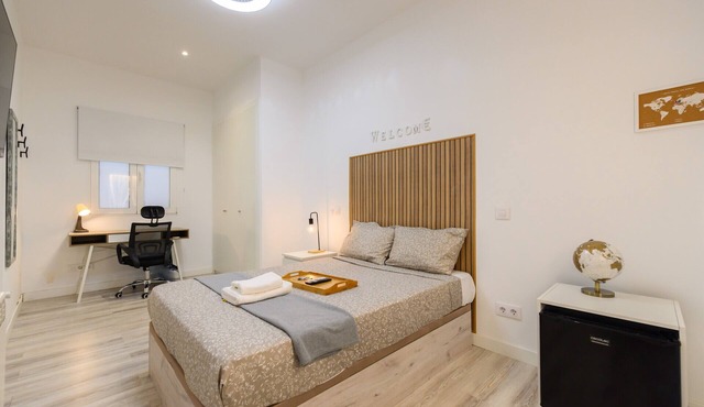 Rome: room with comfort and shared areas Gran Via-Madrid