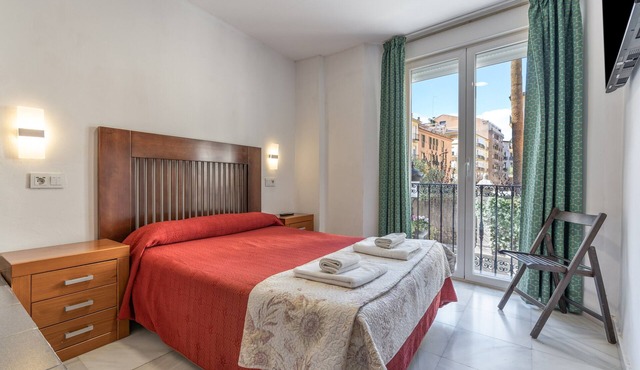 Room 'Habitación 101' with Balcony, Wi-Fi and Air Conditioning