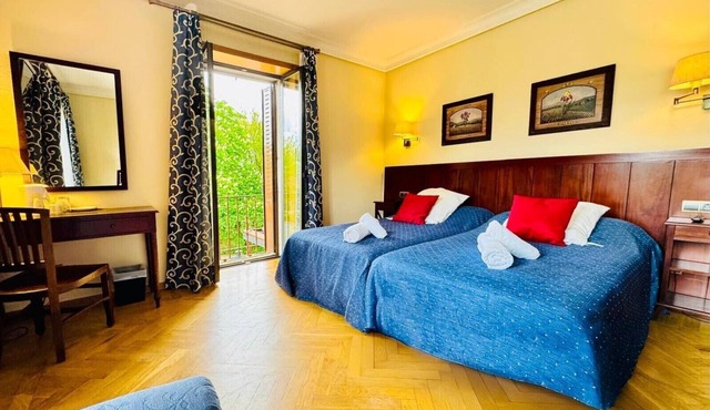 Room 'Habitación Doble Superior' with Shared Terrace, Wi-Fi and Air Conditioning
