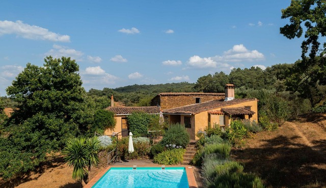 Rural house and activities. Yoga, Horseback Riding, Hiking, Massage and Gastronomy