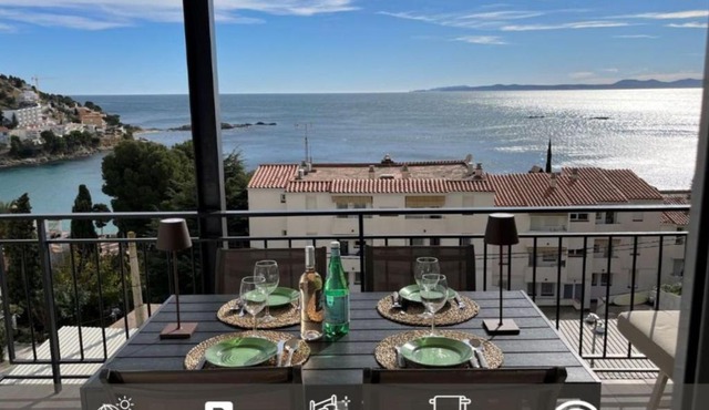 S1 - Apt 2ch avec terrasse face a la mer, parking inclus in Roses