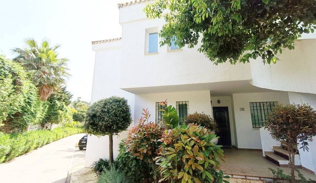 Señorio de Gonzaga - Gorgeous 2 bedroom rental apartment in Nueva Andalucia