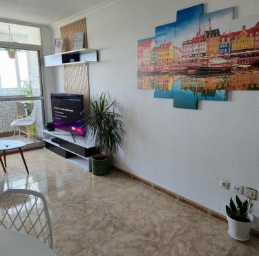 Sea View Apartment - 5 Min Walk to Gibraltar