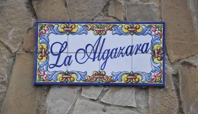 Self catering cottage La Algazara for 10 people