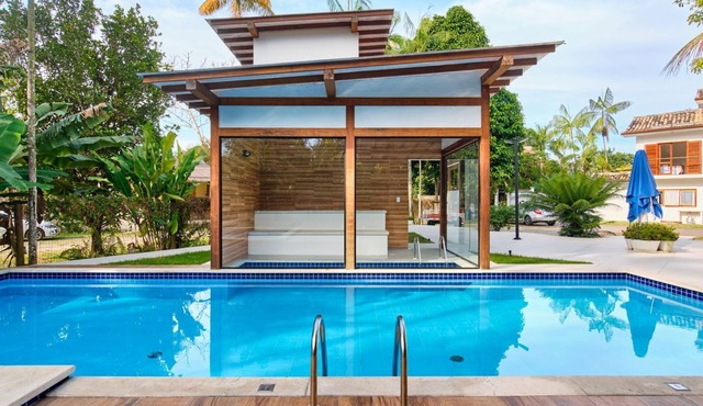Solar das Andorinhas Perto do Centro, com 3 Quartos, Hidro e Piscina in Caborê Paraty