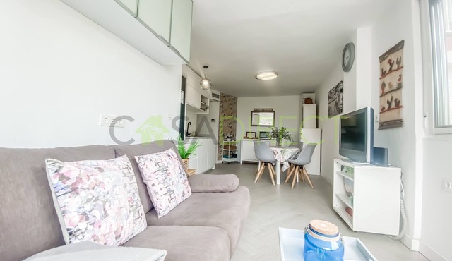 Spacious 1 bedroom apartment near to the beach