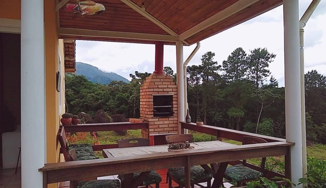 Stone House Your Country House in the Countryside in São Francisco Xavier