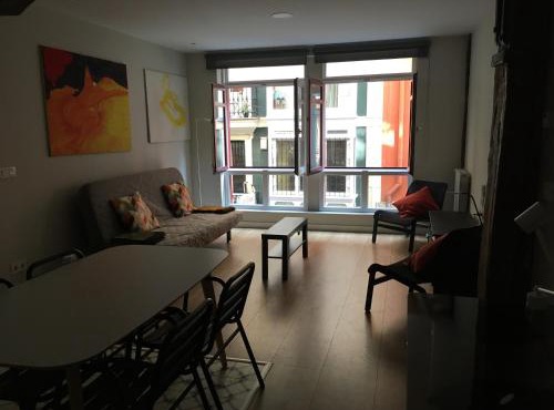 Studio 7calles, Casco Viejo. Bio in Bilbao