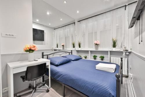 Studio Apartment Quartier Plaisance Near Metro in Paris