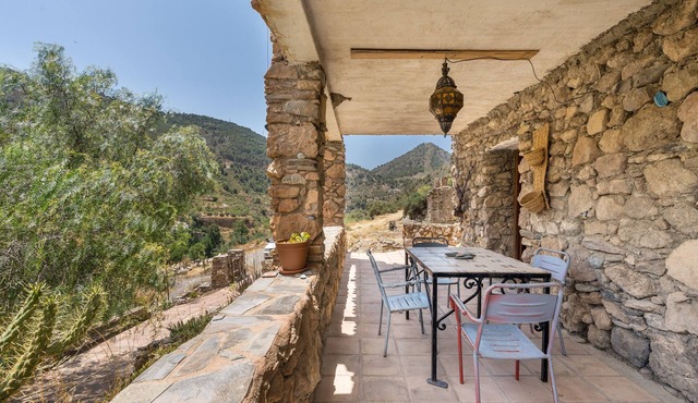 Studio 'Lucía' with Mountain Views, Private Terrace and Wi-Fi