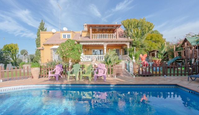 Stunning Holiday Home “Villa Felicity” with Mountain and Sea View, Wi-Fi, Pool, Balcony & Garden