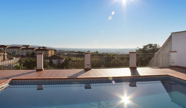 Stunning home in Hornachuelos