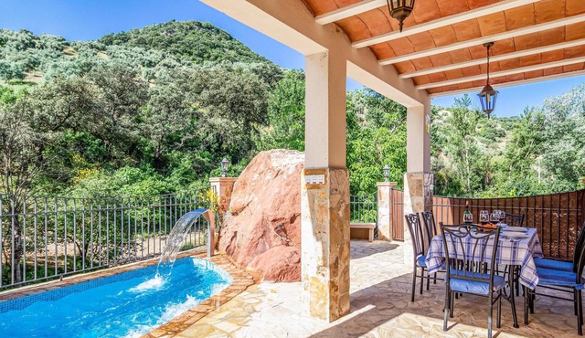 Stunning home in Rute