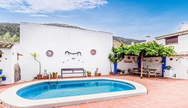 Stunning home in Rute