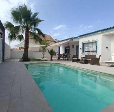 Stunning Villa in Aguadulce, Almería Private Pool 400 sqm area 800m Beach